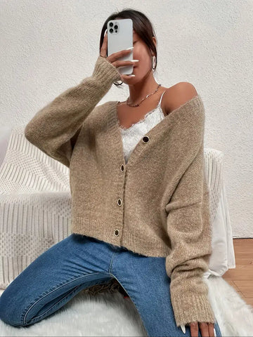 Chic women's knitted cardigan