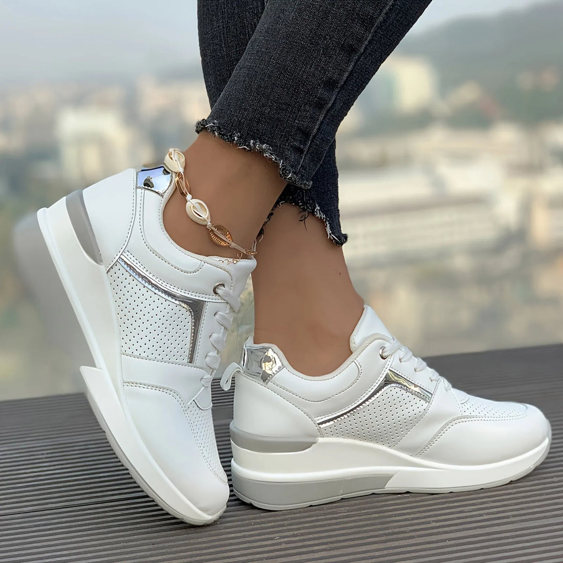 Amara - classic fashion trainers